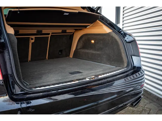 Bentley Bentayga 6.0 W12 black on black 2016 Benzine 43