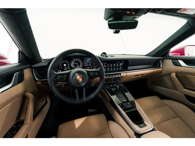 Porsche 911 Turbo S 2023 Benzine 25