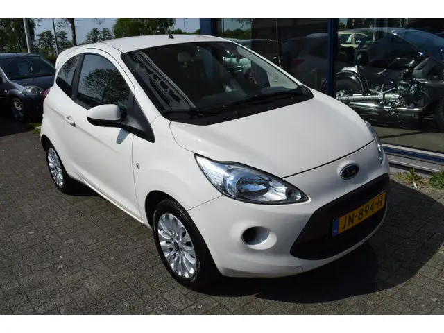 Ford Ka 1.2 Style start/stop airco 2016 Benzine 4