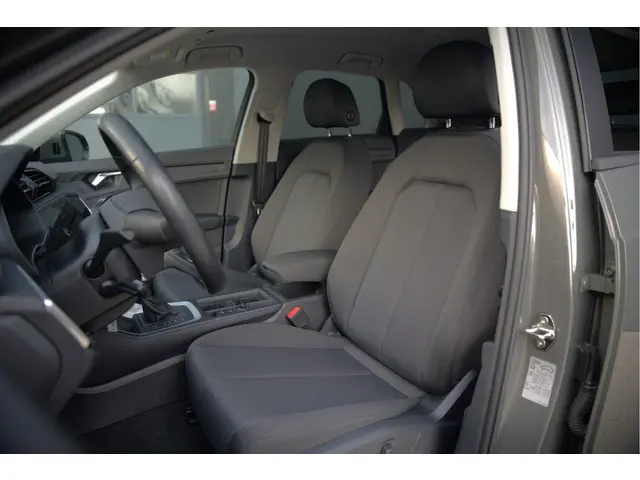 Audi Q3 45 TFSI e Advanced edition 2021 Hybride Benzine 3