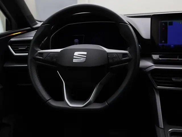 SEAT Leon Sportstourer 1.5eTSI/150PK FR DSG 2024 Benzine 40