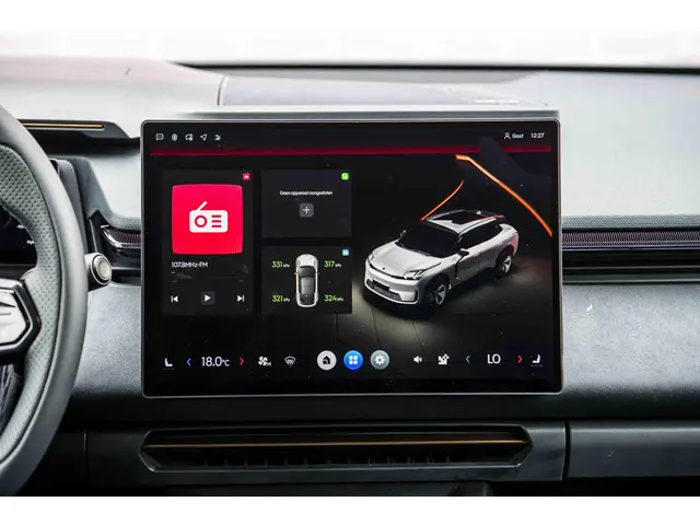 Lynk & Co 08 1.5 More 2026 Hybride Benzine 12