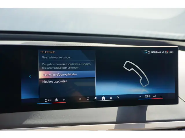 BMW iX xDrive40 2025 Elektrisch 24