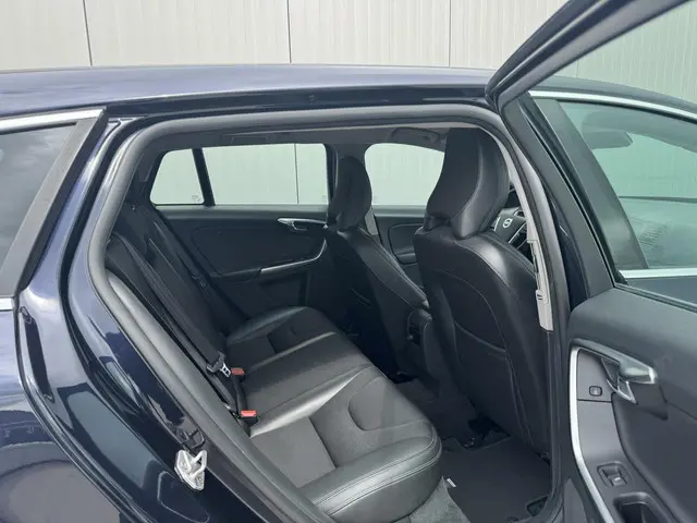 Volvo V60 1.5 T3 Nordic+|Navi|NL-Auto|Geartronic 2016 Benzine 31