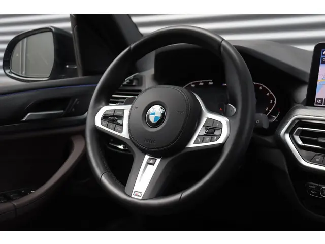 BMW X3 xDrive20i 2023 Benzine 41