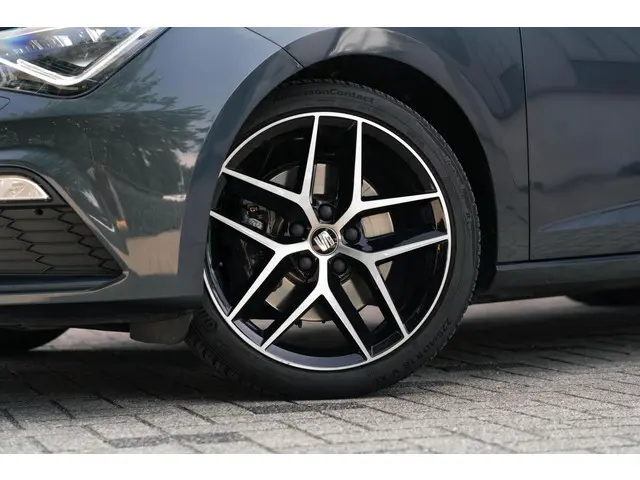 SEAT Leon 1.5 TSI FR NAP DSG Beats Pano ACC 2020 Benzine 9