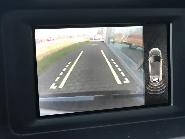 Volvo V40 1.6 T3 R-Design 2013 Benzine 17