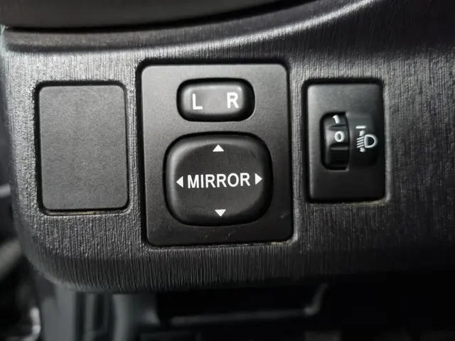 Toyota Yaris 1.3 VVT-i Style / Trekhaak / Airco 2013 Benzine 12