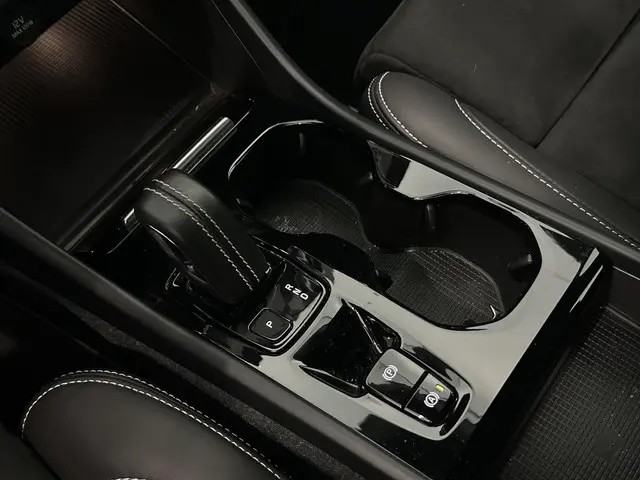 Volvo XC40 1.5 T4 Recharge R-Design 2021 Hybride Benzine 21