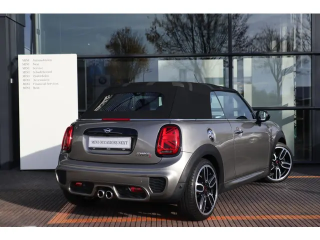 MINI Cooper S Cabrio 2.0 2019 Benzine 4