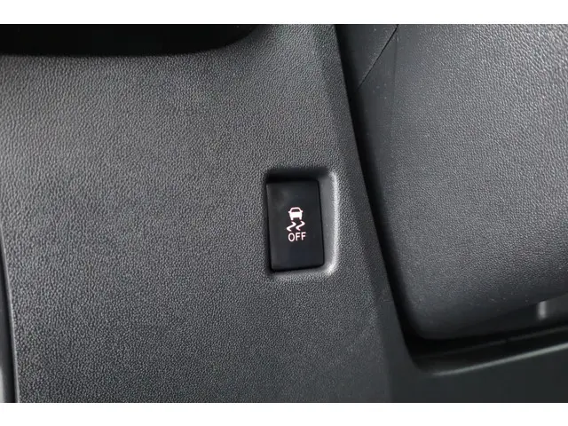 Peugeot 108 1.0 e-VTi 72 PK Allure 2018 Benzine 10