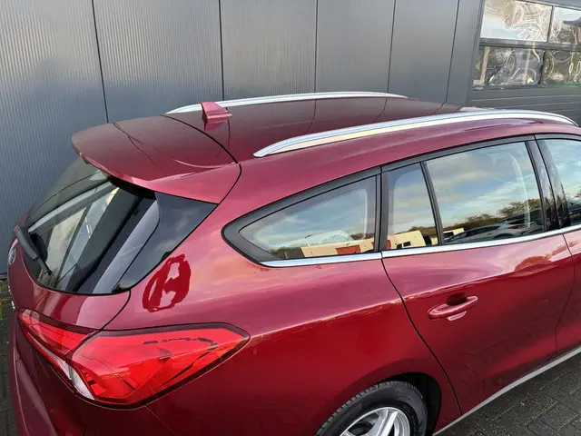 Ford Focus Wagon HELAAS VERKOCHT!!! 2019 Benzine 40