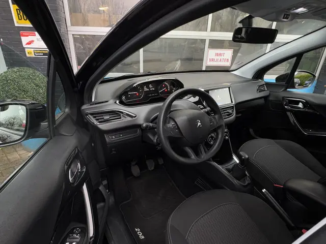 Peugeot 208 1.2 RIJKLAAR! Nieuwe Distributie 2019 Benzine 4