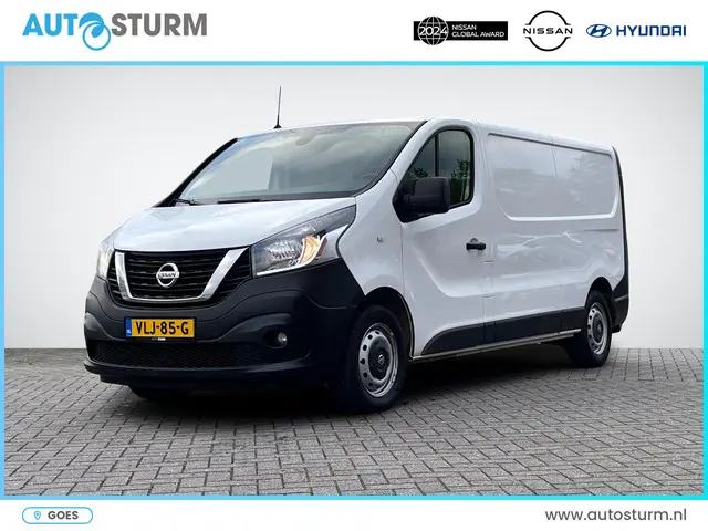 Nissan NV300