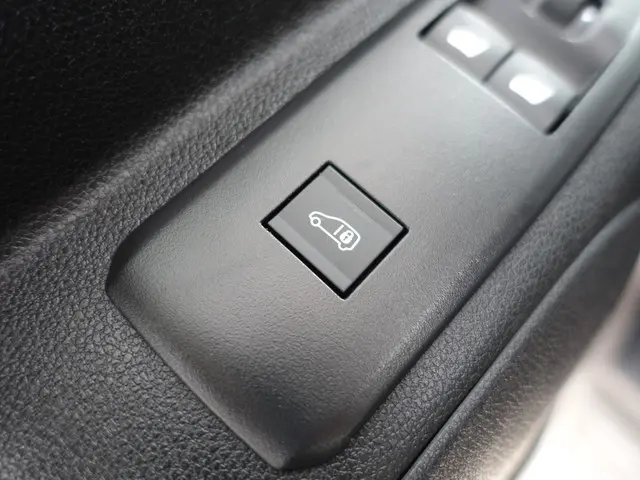 Opel Combo 1.5D Euro 6 L2 Sport Edition- 2019 Diesel 23