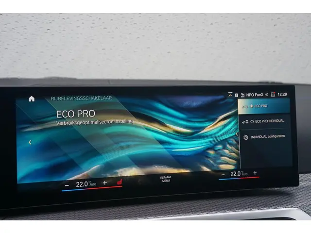 BMW 3 Serie Sedan 318i 2025 Benzine 34