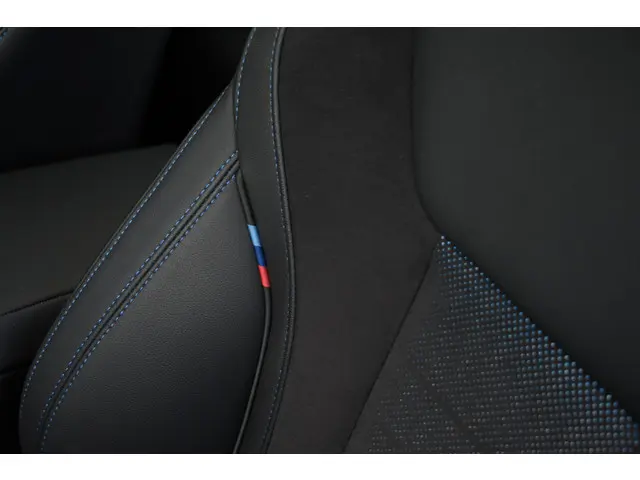 BMW 3 Serie Touring 330e M-Sport 2023 Hybride Benzine 82