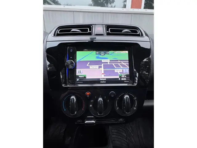 Mitsubishi Space Star 1.0 Cool+ 2016 Benzine 9
