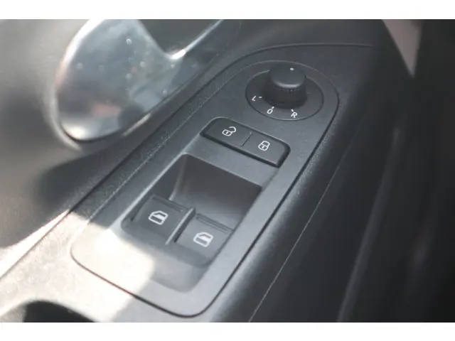 SEAT Mii 1.0 Sport Dynamic 2015 Benzine 15