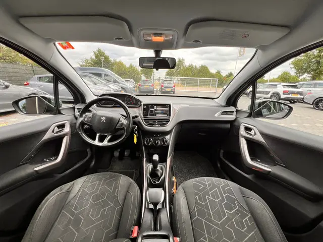 Peugeot 2008 1.2 VTi Active 2013 Benzine 9