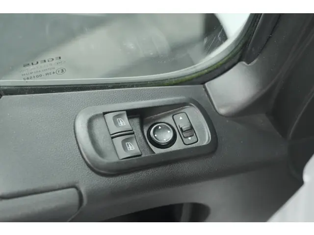 Renault Master T35 2.3 dCi 135 L2H2 Comfort 2022 Diesel 30