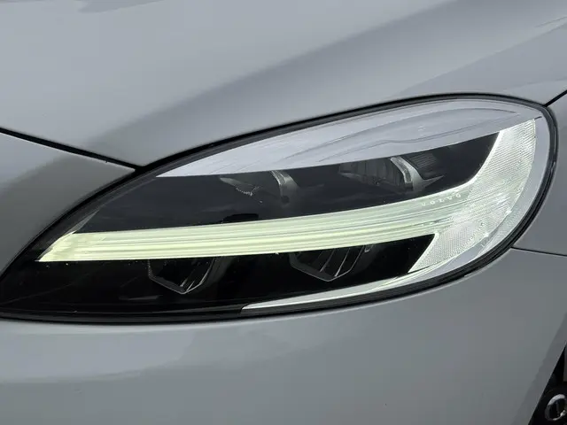 Volvo V40 1.5 T2 Edition+ 2018 Benzine 7