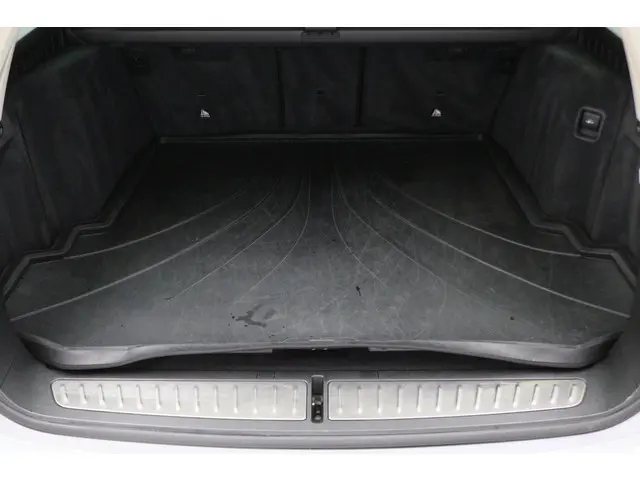 BMW 5 Serie Touring 520i High Executive 2018 Benzine 15