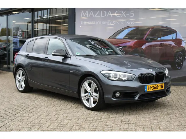 BMW 1 Serie 120i Sport Line 184PK 2018 Benzine 4