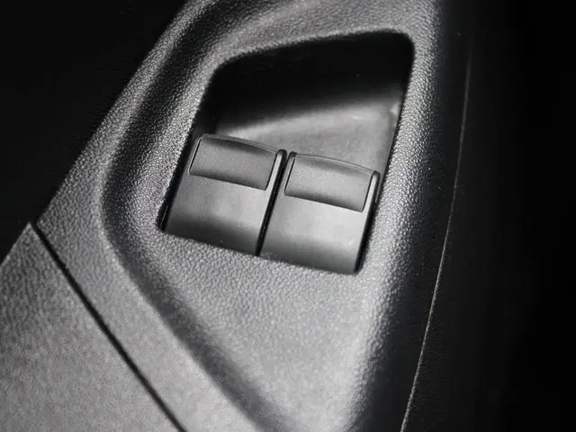 Peugeot 108 1.0 e-VTi Active 2017 Benzine 24