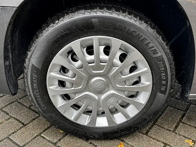Toyota ProAce CITY 1.2 Turbo Live 2023 Benzine 22