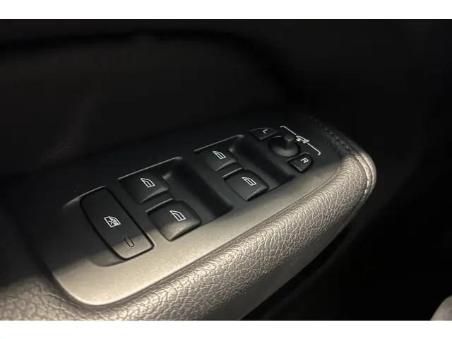 Volvo XC60 T5 Momentum Business 2019 Benzine 34