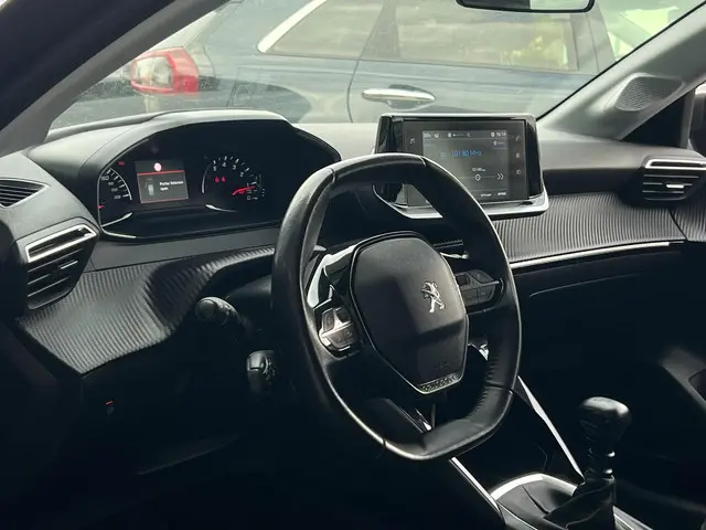 Peugeot 208 1.2 PureTech Allure Pack 2021 Benzine 9