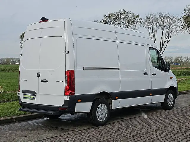 Mercedes-Benz Sprinter 317 2023 Diesel 3