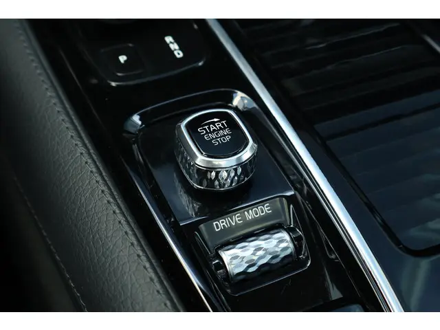 Volvo V90 2.0 T6 AWD Business Pro 2021 Hybride Benzine 39