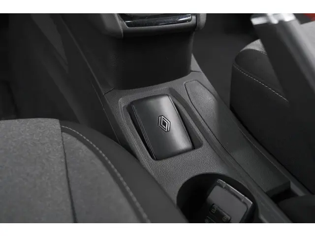 Renault Clio TCe 90 GPF Evolution 2024 Benzine 16