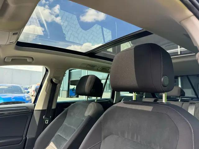 Volkswagen Tiguan 1.4 TSI 4Motion R line 2018 Benzine 4