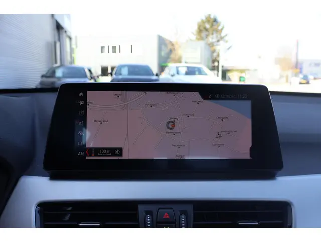 BMW X1 xDrive25e Executive 2021 Hybride Benzine 4