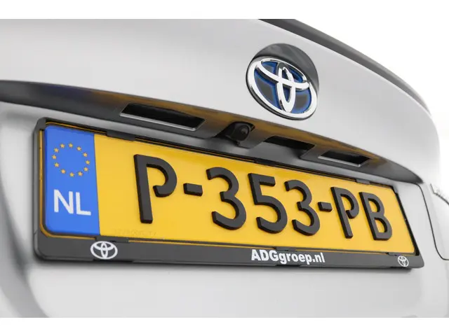 Toyota C-HR 2.0 Hybrid Executive 2022 Hybride Benzine 39