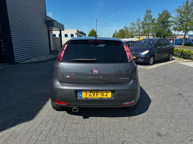 Fiat Punto Evo 0.9 TwinAir Racing 2015 Benzine 6
