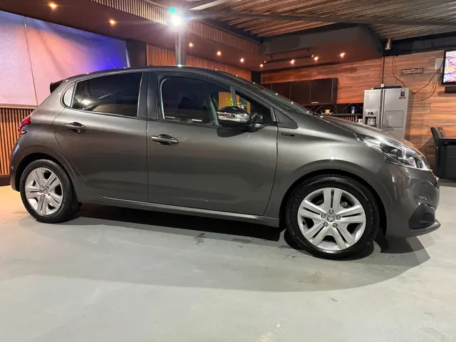 Peugeot 208 1.2 PureTech | Signature |NAP | 2019 Benzine 15