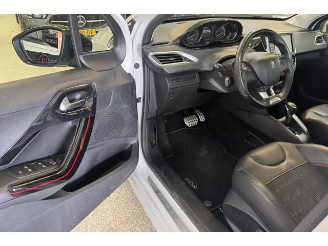 Peugeot 208 1.2 PureTech GT-Line 2019 Benzine 10