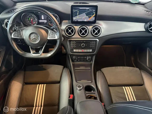 Mercedes-Benz A-Klasse 180 Edition AMG 2018 Benzine 9