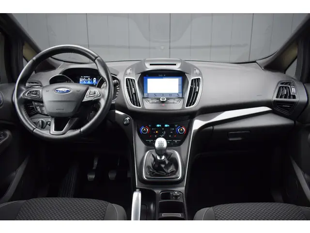 Ford C-MAX 1.5 Titanium 2019 Benzine 6