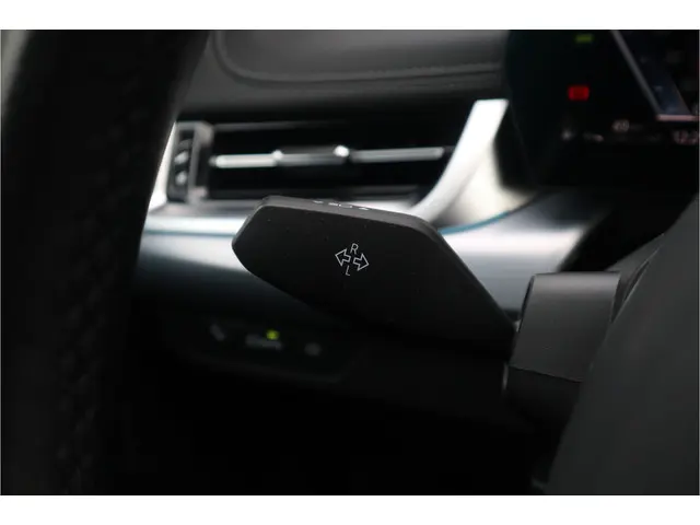 BMW X1 sDrive18i 2023 Benzine 38