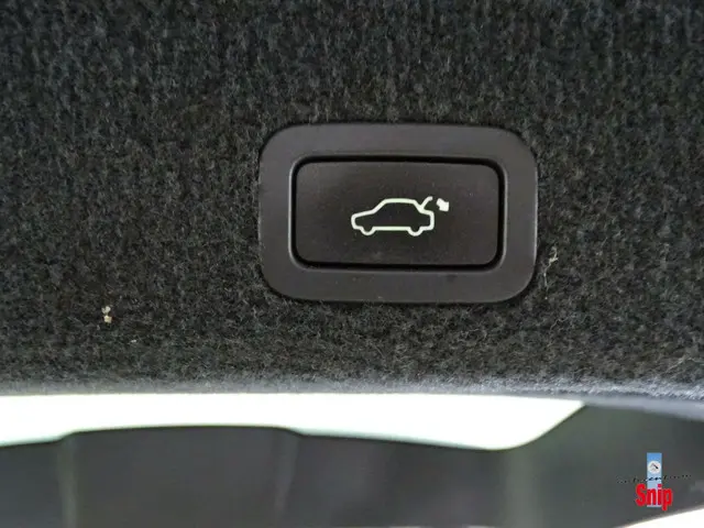 Volvo V70 1.6 T4 Limited Edition 2012 Benzine 27