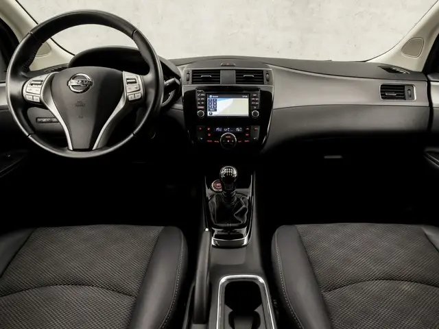 Nissan Pulsar 1.2 DIG-T Black Edition 2017 Benzine 6