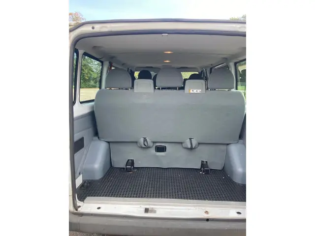 Ford Transit Kombi 300S 2.2 TDCI 2013 Diesel 17