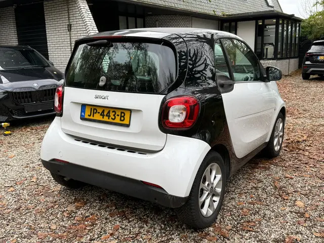 Smart Fortwo 1.0 Pure 2016 Benzine 4