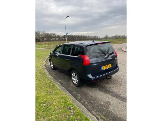 Peugeot 5008 1.6 VTi Blue Lease 5p. 2013 Benzine 5