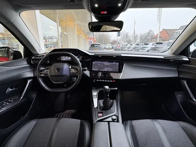 Peugeot 308 1.2T 130pk Allure 2023 Benzine 13